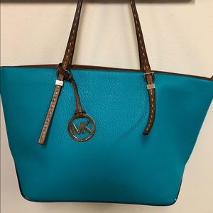 Beautiful Michael kores bag